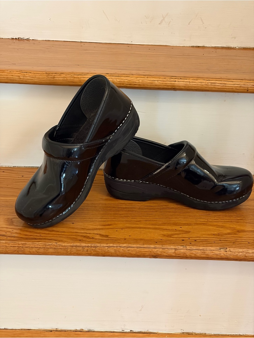 Dansko Women's Black Patent Slip-On Clogs!!! Size 39.
